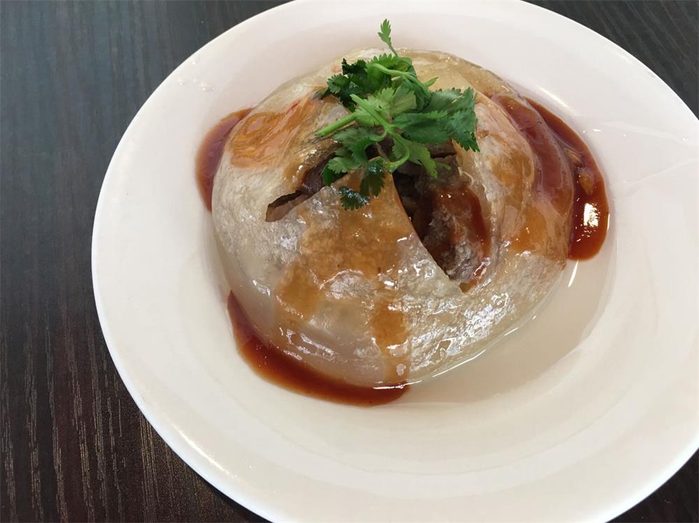 Meat pie with sauce and cilantro at Cafe 101, a Chines Taiwanese Restaurant in Diamond Bar