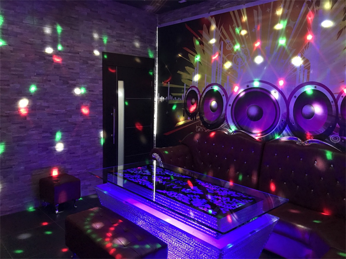 Home 168 Crab & Karaoke