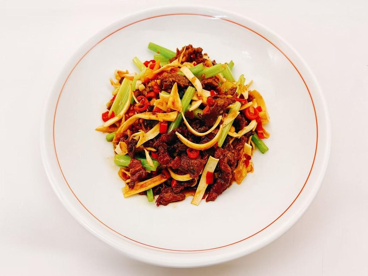 Beef stir - fried with Huanghou and celery at 28° North Old Changsha, a Chinese Restaurant in Rowland Heights.