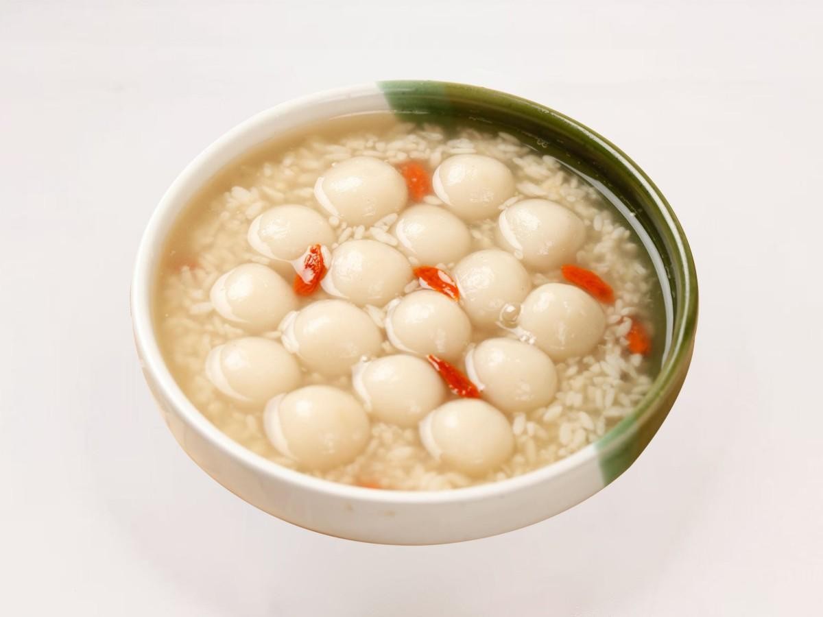 Sweet soup with glutinous rice balls and wolfberries at 28° North Old Changsha, a Chinese Restaurant in Rowland Heights.