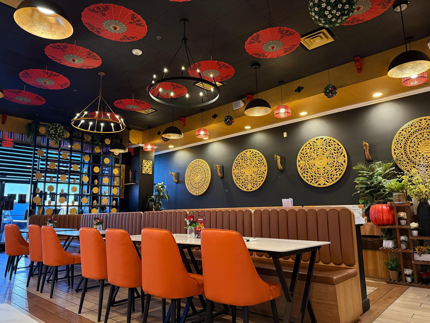 Interior of Thai Restaurant Absolute Thai Cuisine with traditional decor in Fulshear