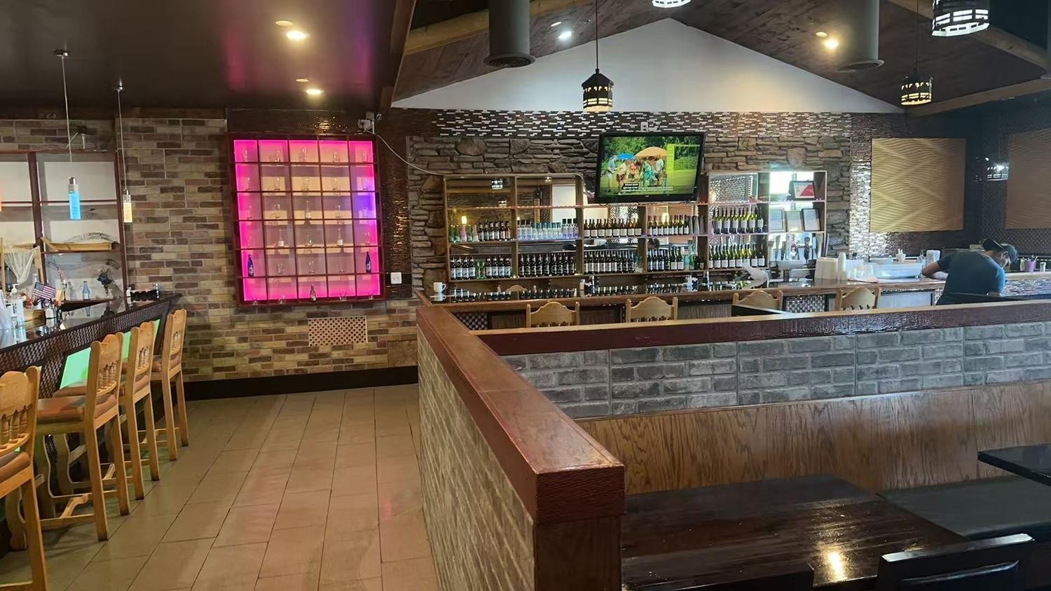 Full interior view of AI Asian Bistro, a Sushi Restaurant in Payson