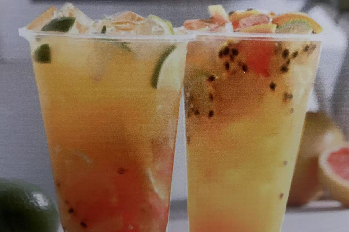 Akura-Ramen & Sushi-Japanese-Restaurant-passion-fruit-iced-tea-New-York passion fruit iced tea at Akura Ramen & Sushi, a Japanese restaurant in New York