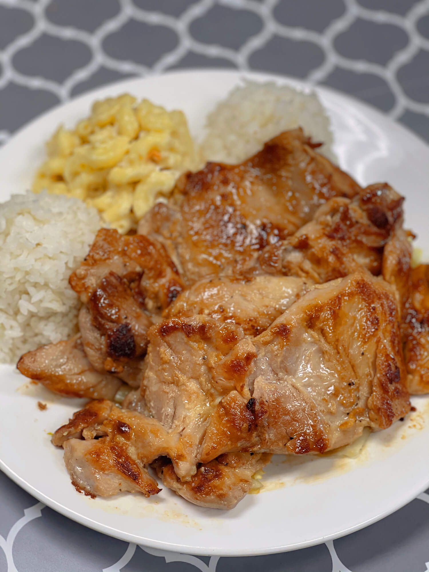 Grilled chicken pieces served with rice and macaroni salad at Aloha Hawaiian BBQ & Sushi, a Asian Fusion restaurant in Baldwin Park
