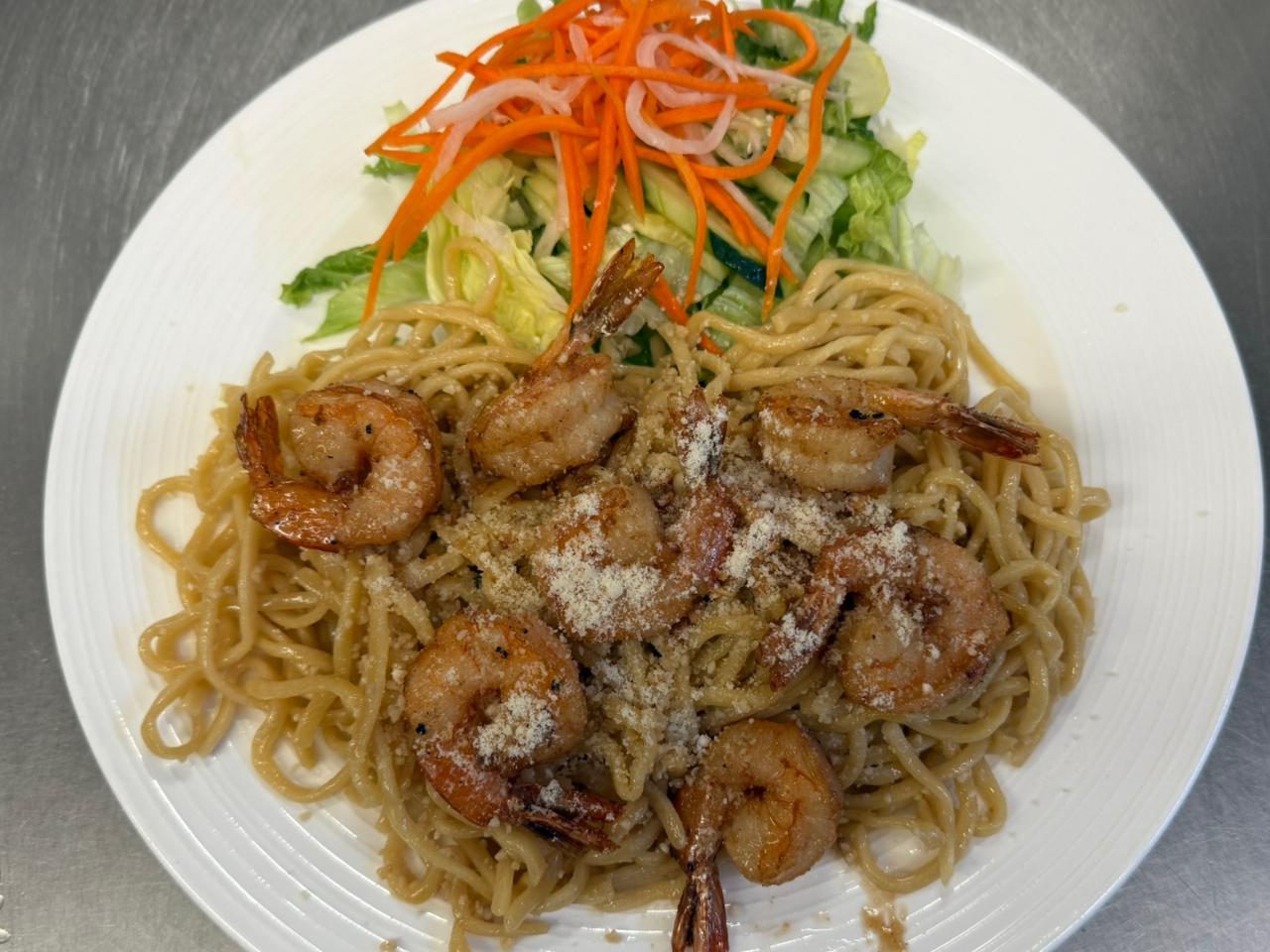 An-Chi-Vietnamese-restaurant-Garlic-Noodle-San-Francisco Garlic Noodle Flavorful noodles with shrimp and garlic, served with salad at An Chi, a Vietnamese restaurant in San Francisco