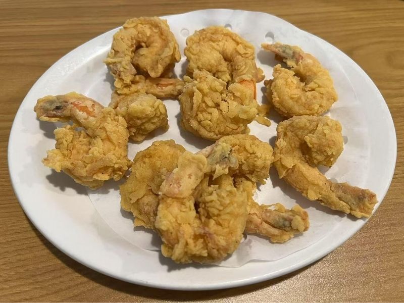 Saigon-Bistro-Vietnamese-Restaurant-Fried-Shrimp (10)-Savannah Crispy fried shrimp served at Saigon Bistro,a Vietnamese Restaurant in Savannah.