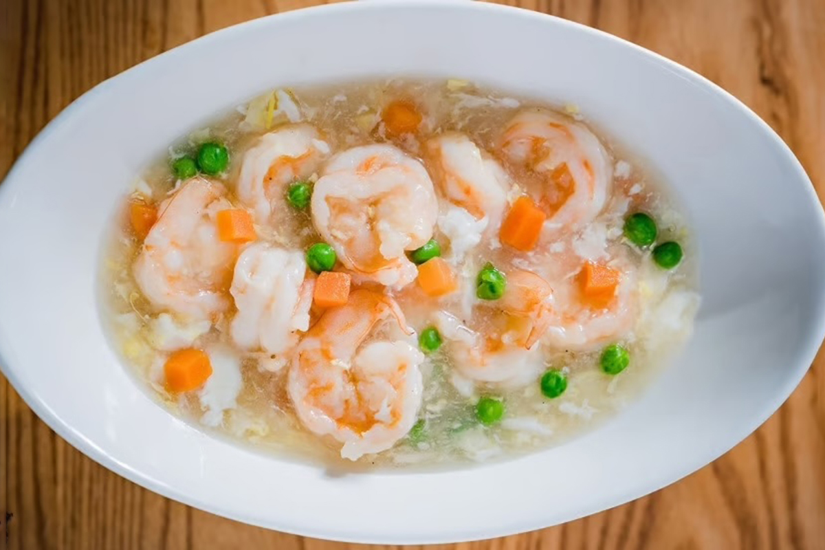 Shrimp with Hibiscus Sauce at Bamboo Court，a Chinese Restaurant in Vero Beach