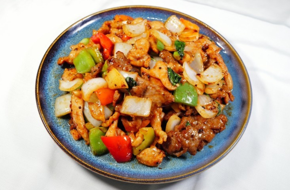 Assorted meats stir-fried with bell peppers and onions, flavorful and appetizing at Bao Kee Restaurant, a Chinese Restaurant in Hacienda Heights