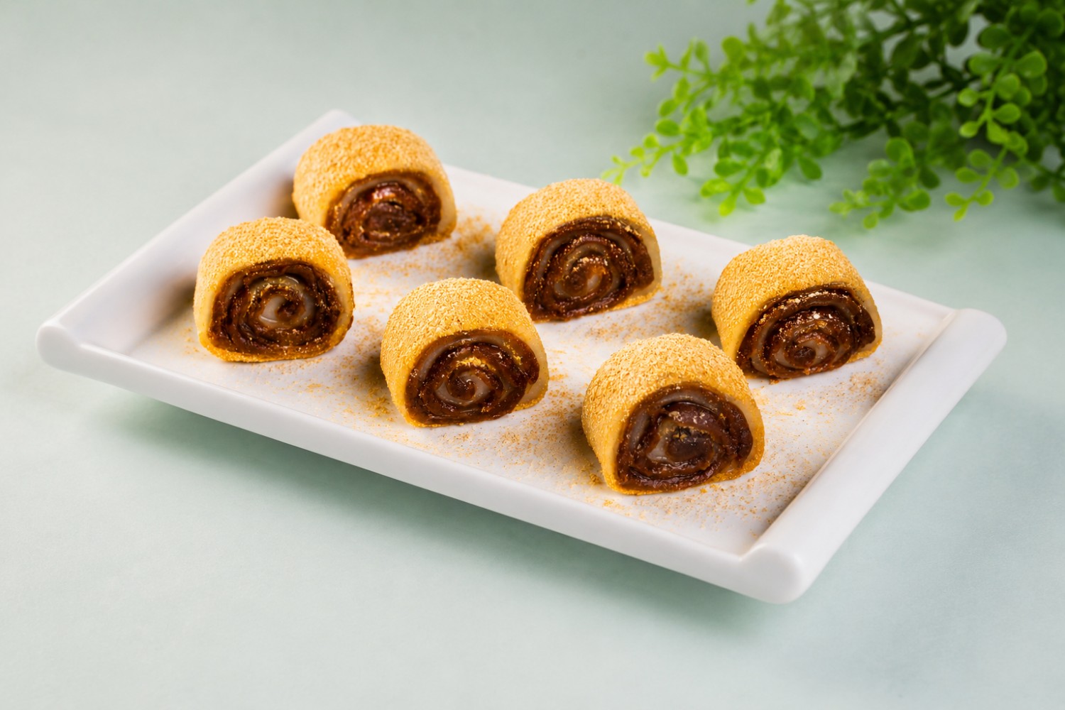 Golden sweet rolls with red bean filling at Beijing Tasty House, a Chinese Restaurant in San Gabriel