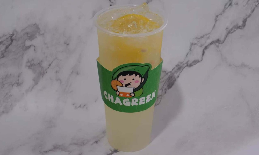 Refreshing iced fresh lemonade at Chagreen tea, a Bubble tea store in Wantagh.