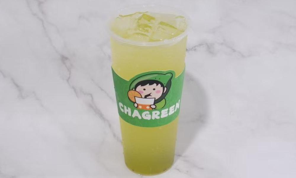Refreshing kiwi green tea with ice at Chagreen tea, a Bubble tea store in Wantagh.