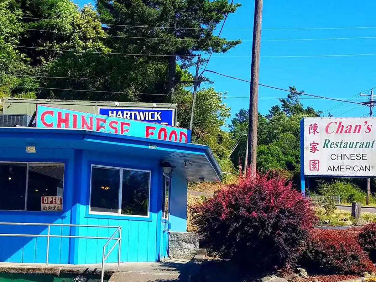 Exterior of Chinese Restaurant Chan's Restaurant with traditional decor in Brookings