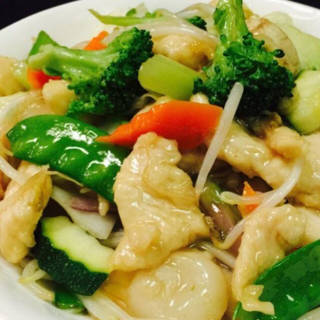Chicken and mixed veggies in light savory sauce at China One, a Chinese Restaurant in Upland