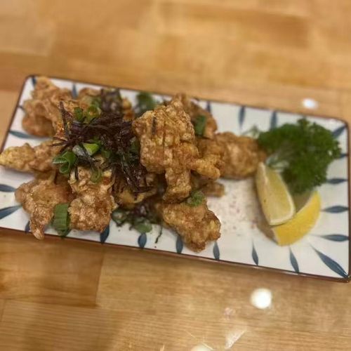 Chop-Bento-Asian-Restaurant-Taiwanese-Popcorn-Chicken-Oxford Crispy bite-sized chicken tossed with five-spice seasoning, garlic, and Thai basil.