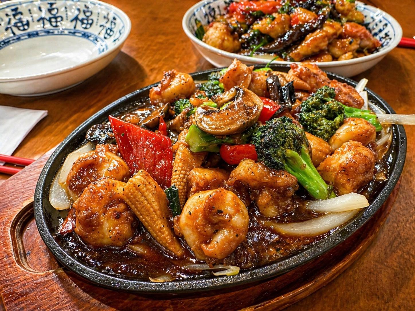 Sizzling shrimp and vegetable hot plate at Chop Bento, a Asian Restaurant in Oxford