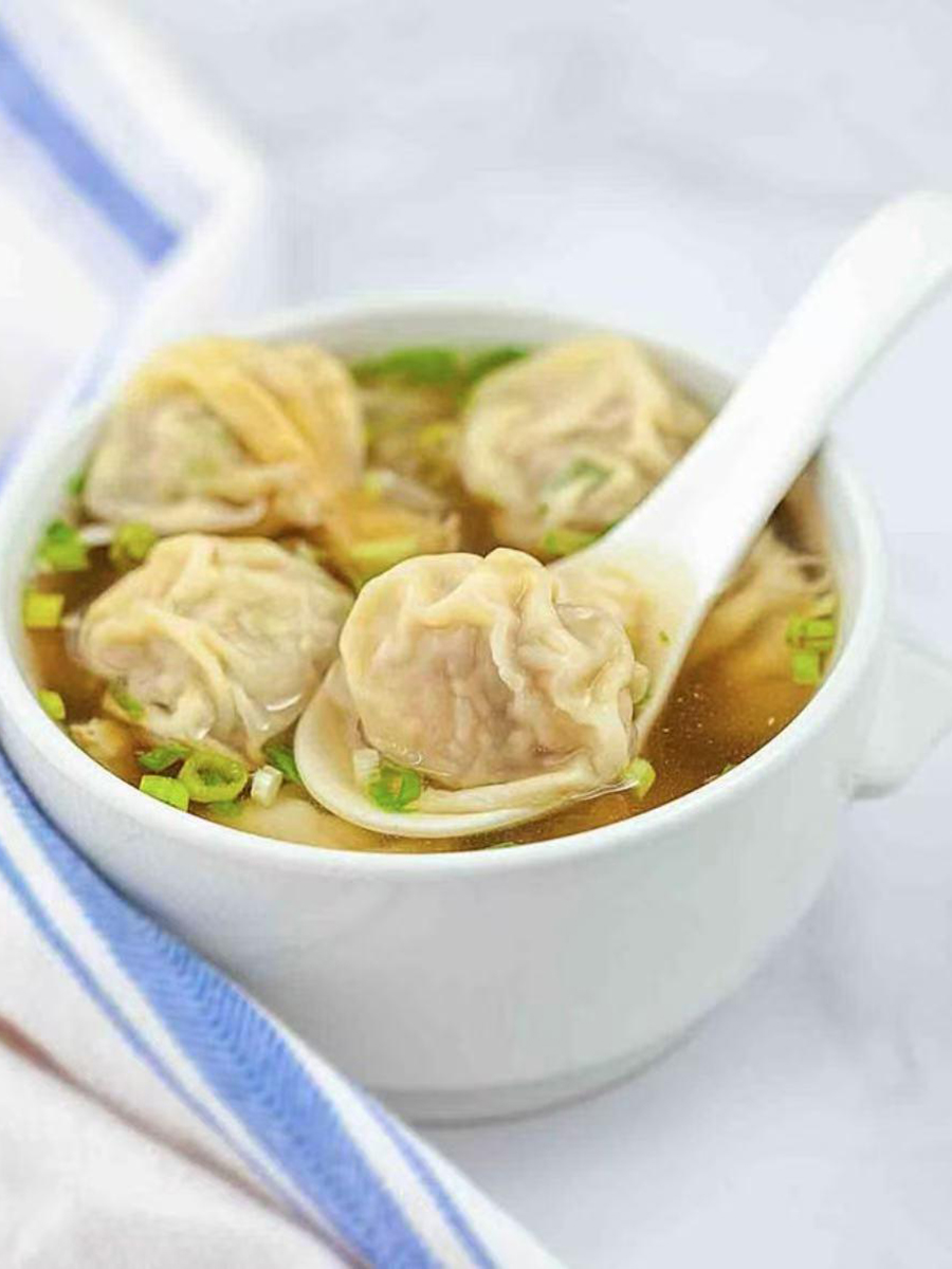 Wonton Soup at Chow Express，a Chinese Restaurant in Indianapolis