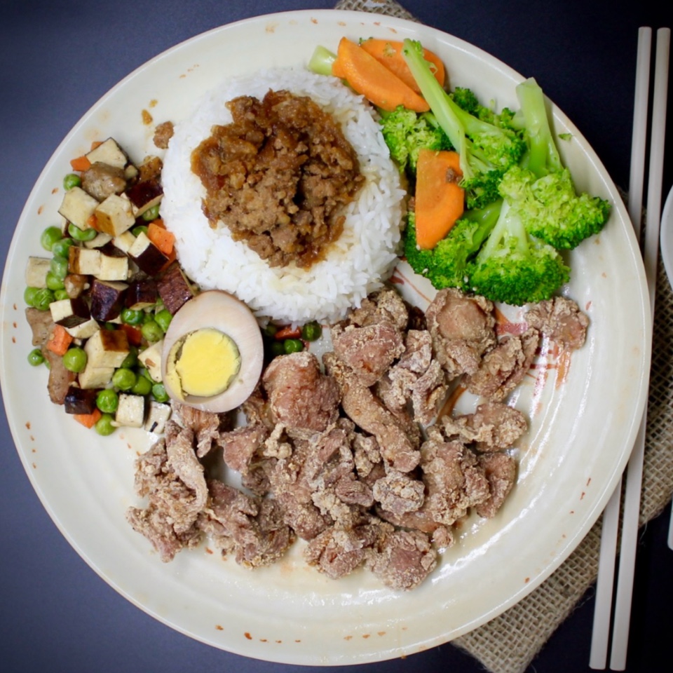 Coco’s-Cafe-Chinese-Taiwanese-Restaurant-Pork-Chop-Rice-Plate-Sugar-Land Rice plate with pork chop, minced meat and veggies at Coco's Cafe, a Chinese Taiwanese Restaurant in Sugar Land