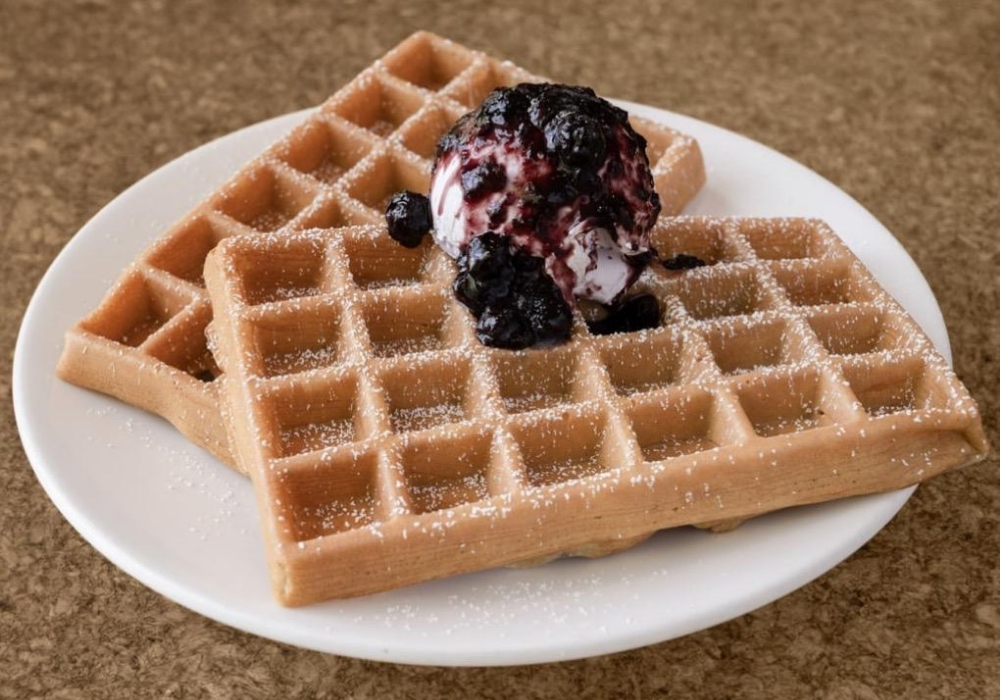 Corner-Delights-Coffee-shop-Blueberry-cream-cheese-waffle-Seattle Seafood bird’s nest at Fulin's Asian, a Asian restaurant in Spring Hill
