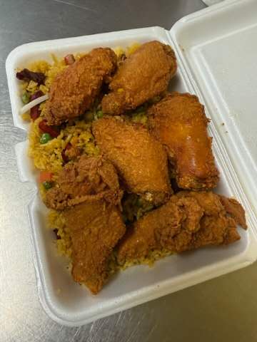Chicken Wing With Pork Fried Rice at Cozyroom Chinese Restaurant，a Chinese Restaurant in North Brunswick Township