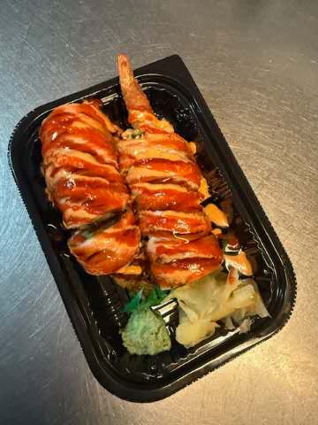 Ginza Roll at Cozyroom Chinese Restaurant，a Chinese Restaurant in North Brunswick Township