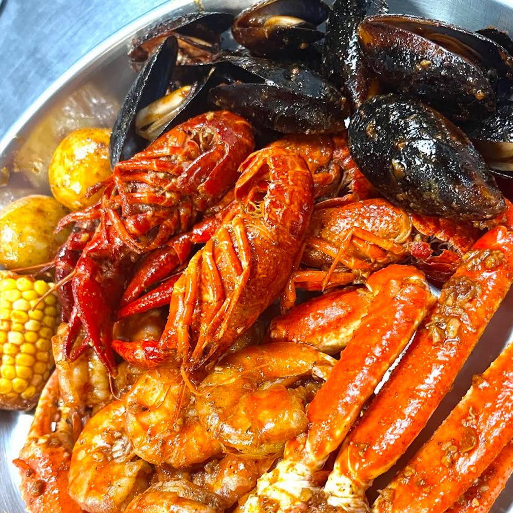 Crawfish and Crab Boil with Mussels from Crabbers, a Seafood Restaurant in Spring Hill