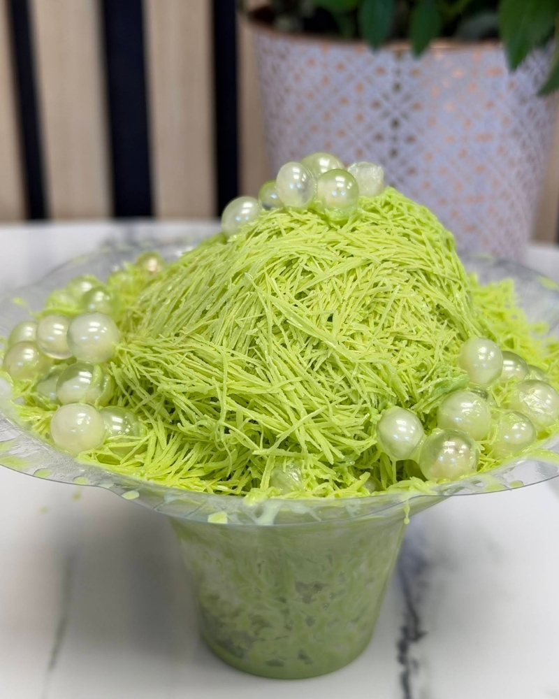 Green matcha shaved ice with pearls at Crunchy Sweet, a Ice Cream Shop in Portland