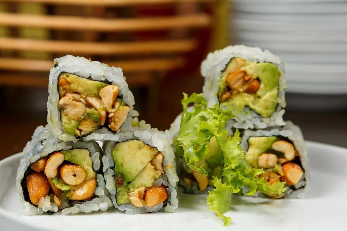 Cucumber Sushi & Salad Bar Japanese Order｜Staten