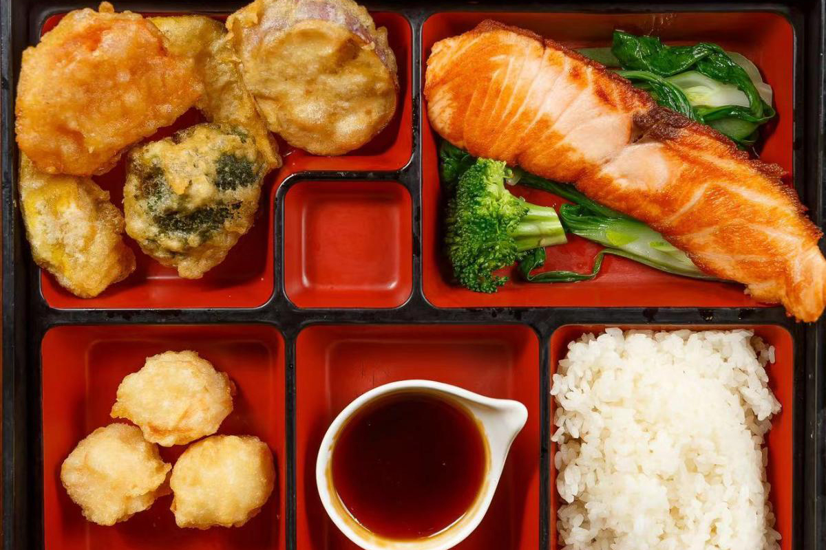 Cucumber Sushi & Salad Bar Japanese Order｜Staten