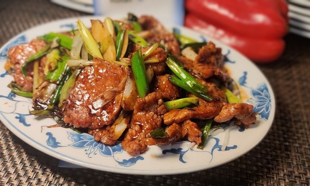 Mongolian beef stir-fry with scallions and savory sauce at Tong's Hunan Restaurant, a Chinese Restaurant in Northbrook