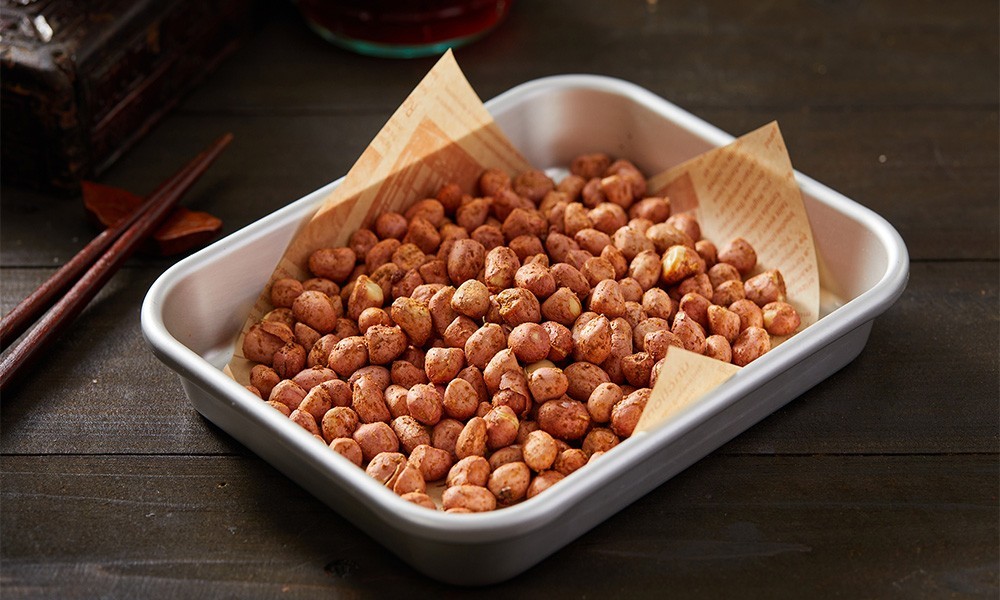 Roasted five-spice peanuts at FENGMU, a Korean BBQ Restaurant in Rowland Heights