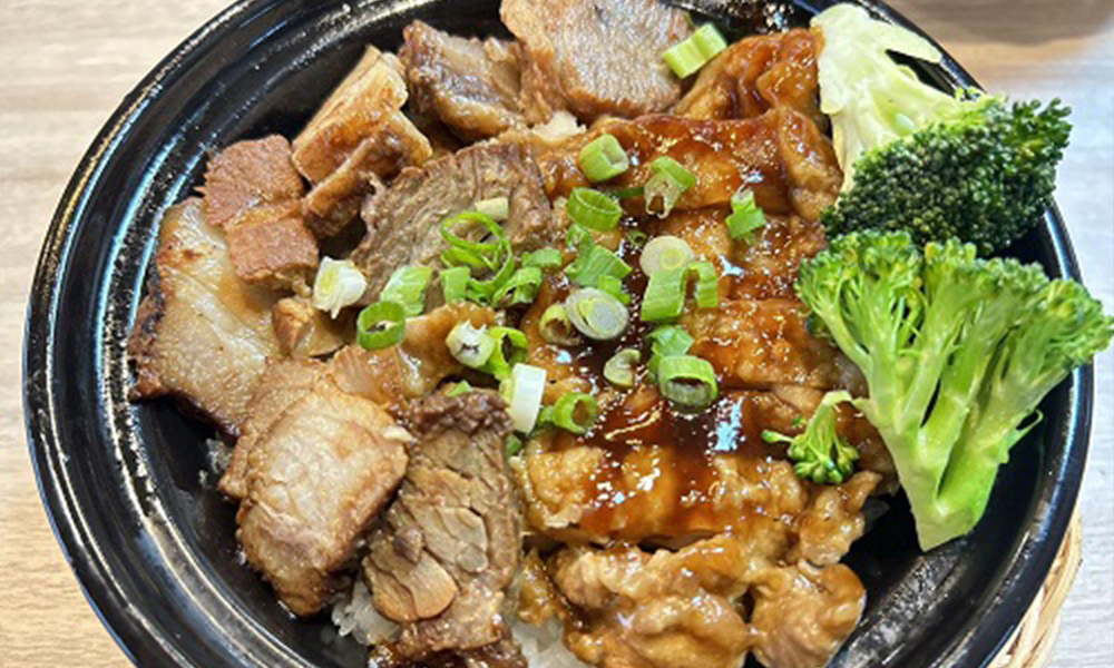 Fennel-Bistro-Clay-Pot-Rice-Chinese-restaurant-Bbq-Pork-City-of-Industry Bbq Pork - Bbq pork over rice with scallions at Fennel Bistro Clay Pot Rice 茴香煲仔饭,a Chinese restaurant in City of Industry