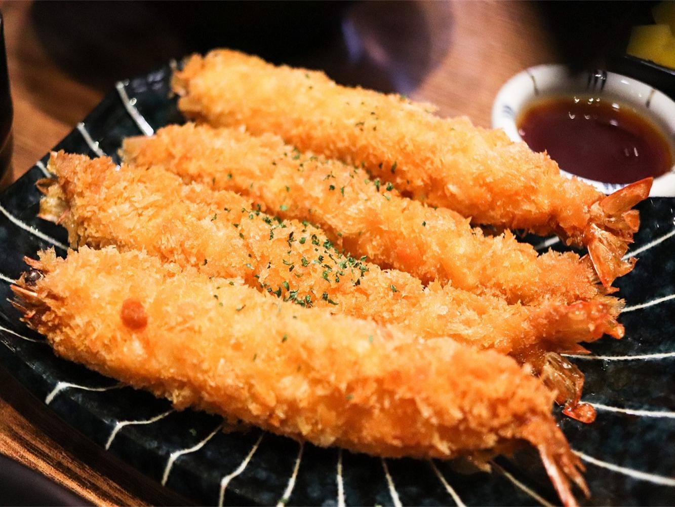 Fuji-Asian-Bistro-Asian-Fusion-Restaurant-Ebi-Tempura-Wayne Crispy shrimp tempura with dipping sauce at Fuji Asian Bistro, a Asian Fusion Restaurant in Wayne