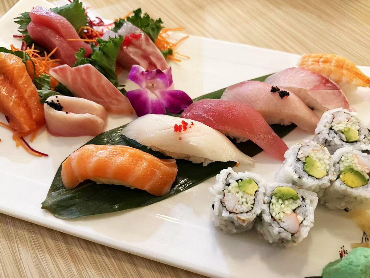 Sushi Sashimi Combo at Fukuda Sushi，a Japanese Restaurant in Forest Hills