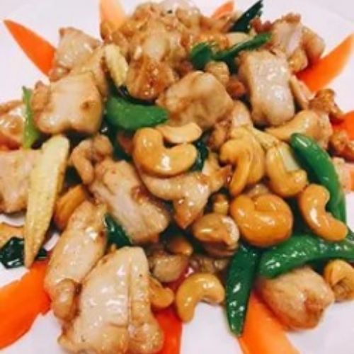 Stir-fried diced chicken with cashew nuts and veggies at Fusion Express chinatown, Chinese Restaurant in East Hampton