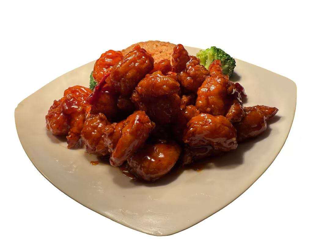 Tender shrimp in sweet and spicy General Tso's sauce with broccoli at Golden Fried, a American Fast Food Restaurant in Columbia