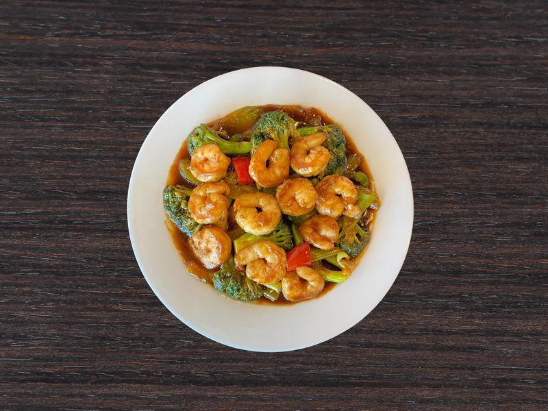 Juicy shrimp with broccoli in savory garlic sauce at Ginger Zing, a Chinese Restaurant in Mesa