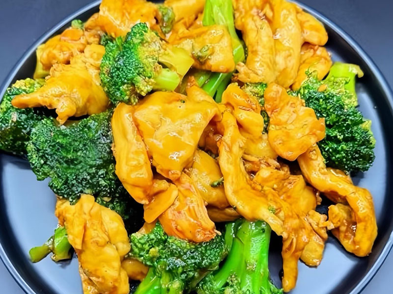 Savory chicken stir-fried with crisp broccoli at Golden Hibachi Wok, a Chinese Restaurant in Warminster