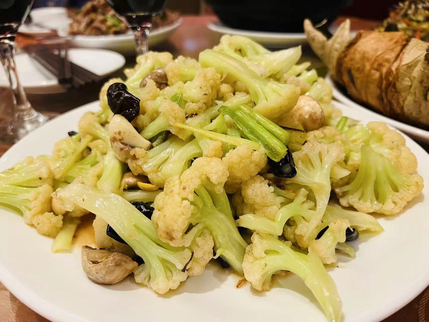 Stir-Fried Cauliflower with Wood Ear Mushrooms and Garlic at Gold Garden, Chinese Restaurant in Portland
