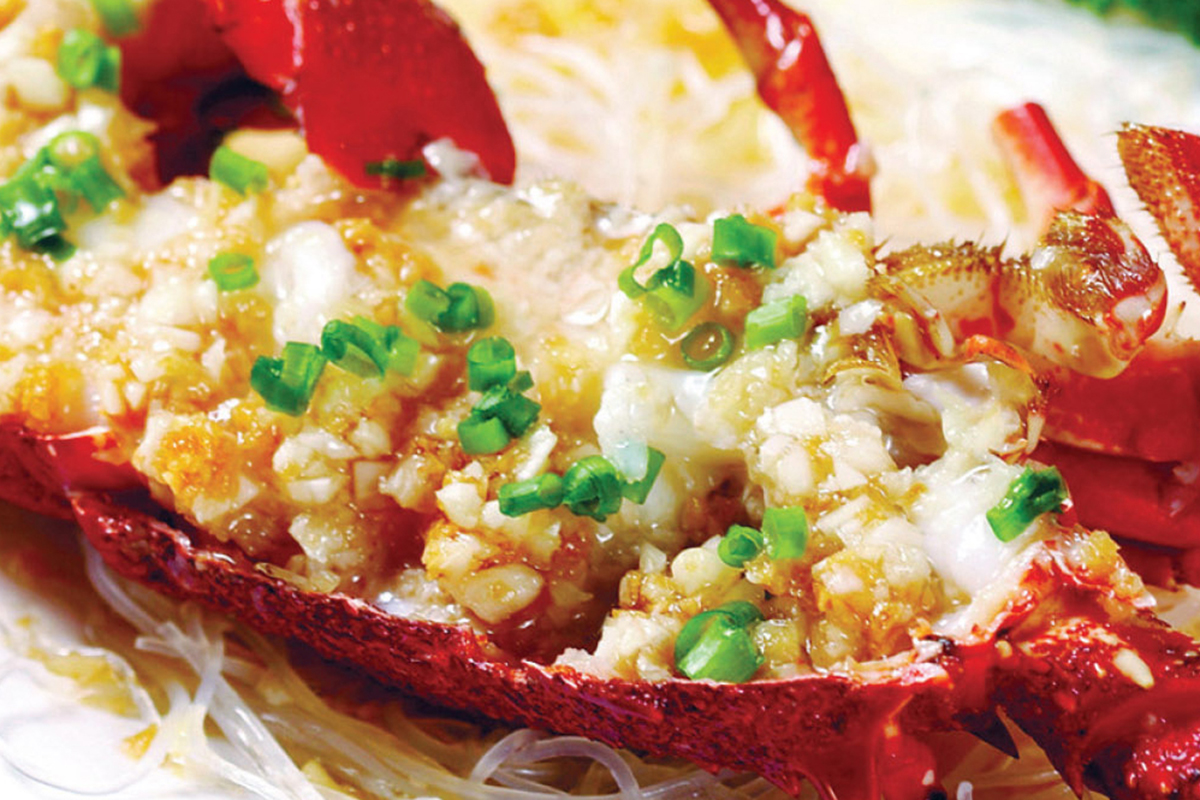 Steamed Lobster W. Vermicelli Noodle & Mash Garlic at Grandma's Dim Sum, a Chinese Restaurant in Flushing