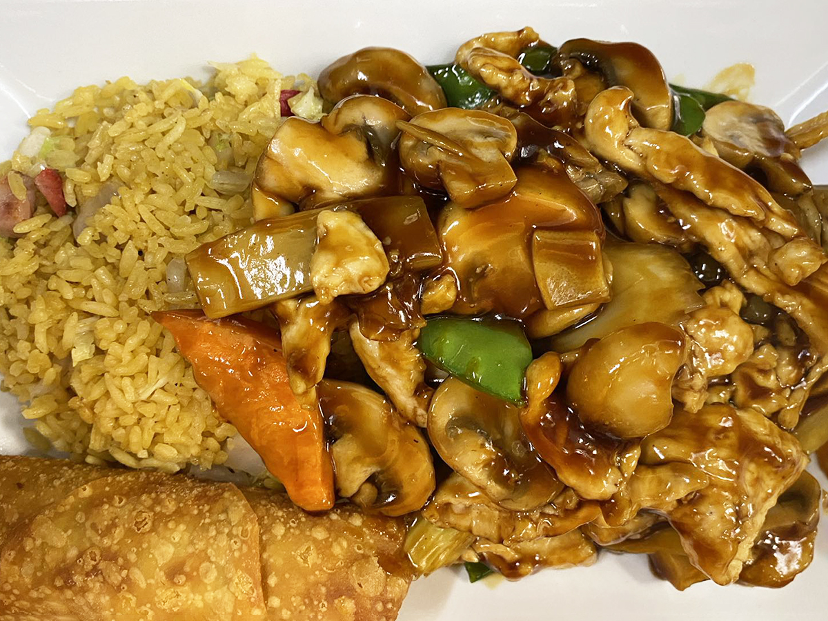 Chicken w.Mixed Vegetable at Great Dragon，a Chinese Restaurant in Ashland