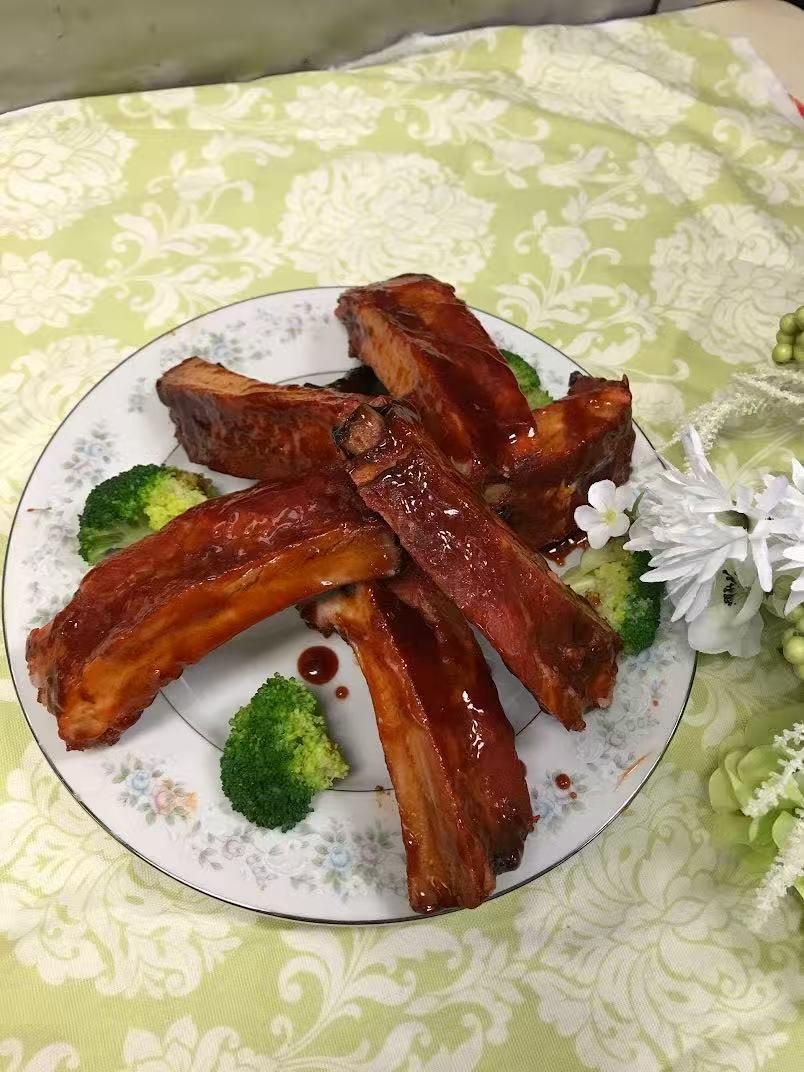 BBQ pork ribs with broccoli garnish at Green Heaven - Chinese Restaurant in Holmes