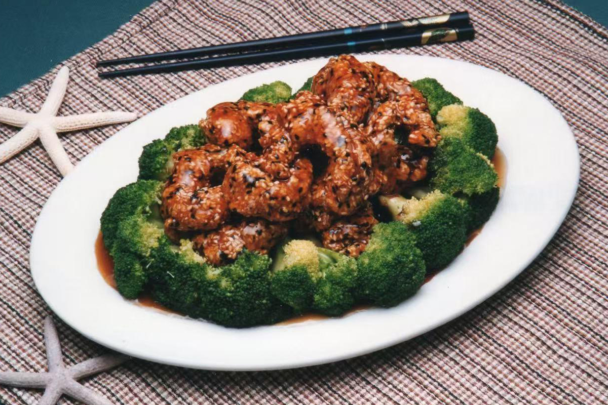 Sesame shrimp with broccoli at Green Peapod Restaurant, a Chinese Restaurant in Watertown