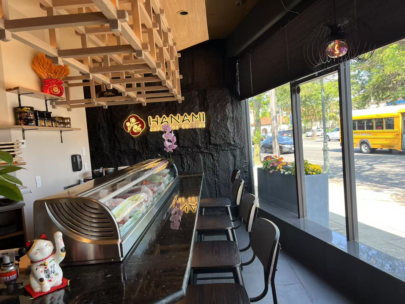 Hanami-Japanese-Cuisine-restaurant-Window-Side-Seating-Merrick Window - side seating with sushi bar view & street scene at Hanami Japanese Cuisine, a Japanese restaurant in Merrick