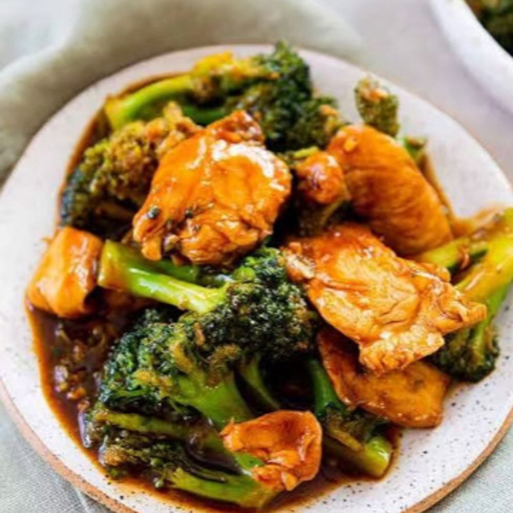 Chicken Broccoli at Happy Cafe, Chinese Restaurant in Plainfield