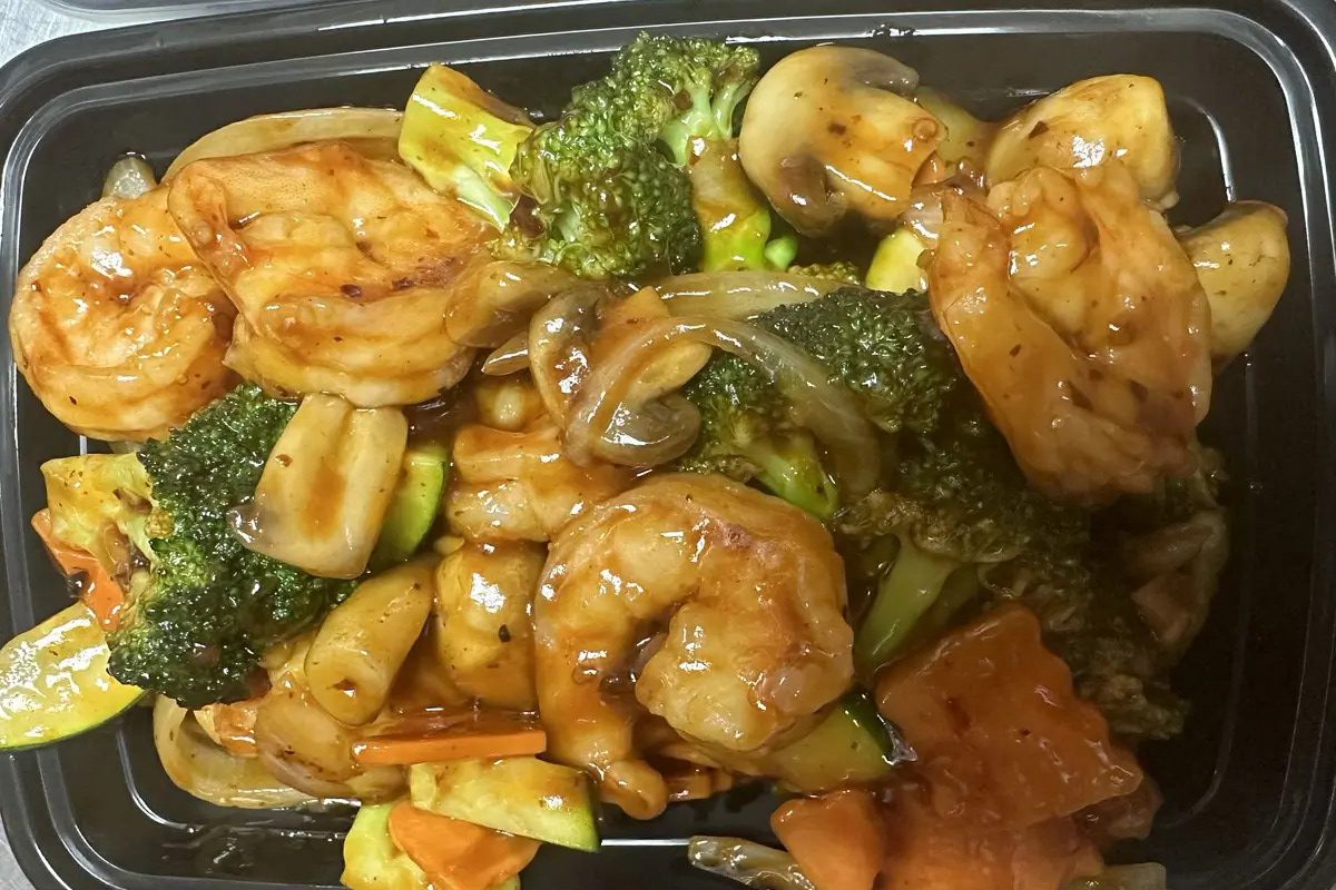 Shrimp stir-fried with broccoli, mushrooms and mixed vegetables at Happy China, a Chinese Restaurant in Martinez