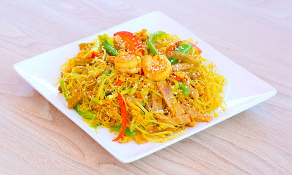 Stir-fried rice noodles, Singapore style at Hong Kong City Restaurant, a Chinese Restaurant in Alameda