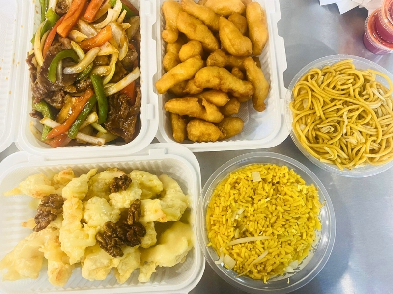 Entrees, rice and noodles combo at Hoya Asian Express, a Chinese Restaurant in Watertown