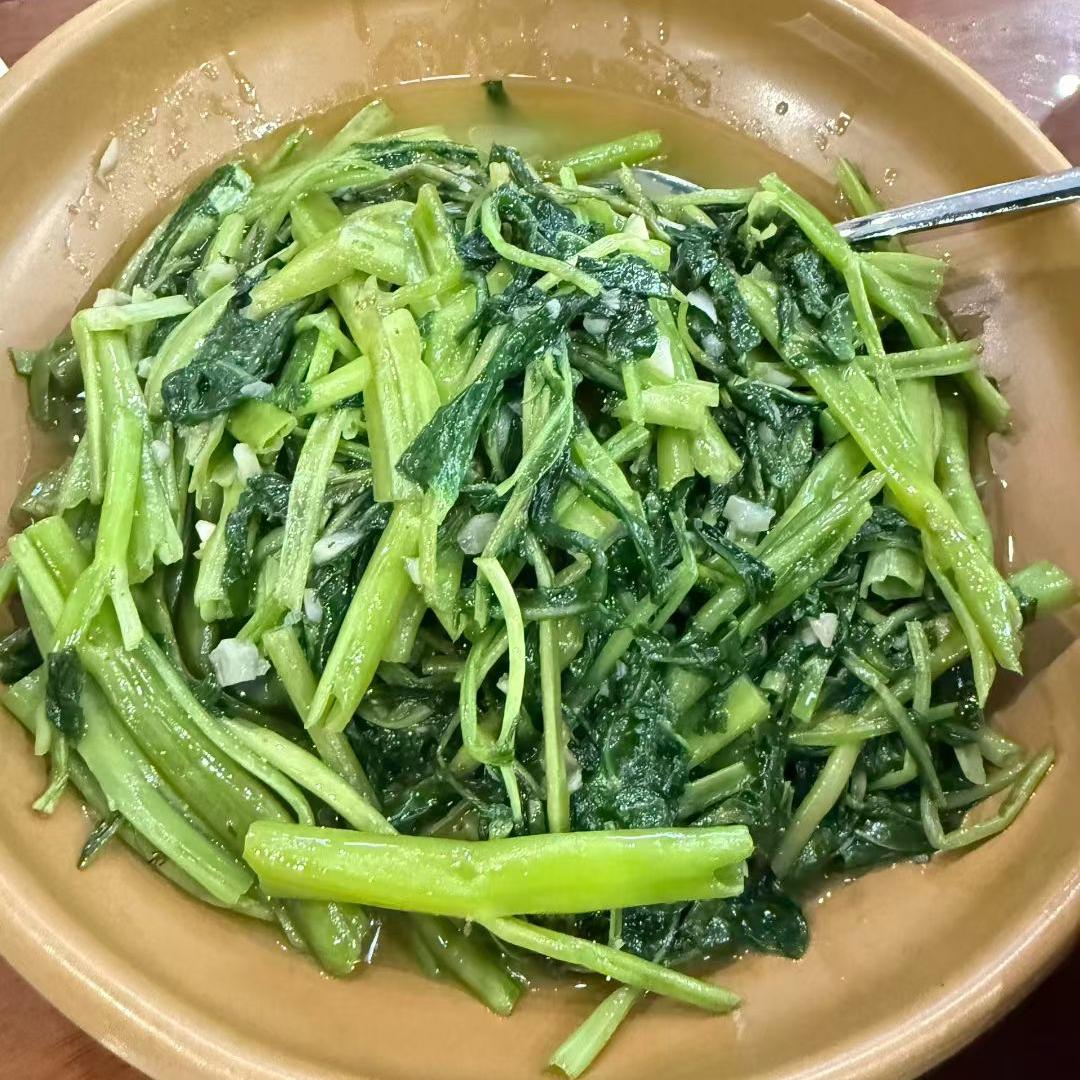 Hunan-Chef-湘遇(Carrollton)-Chinese-Restaurant-Stir-Fried-Water-Spinach-With-Garlic-Carrollton Stir - fried water spinach with garlic at Hunan Chef Xiang Yu, a Chinese Restaurant in Carrollton