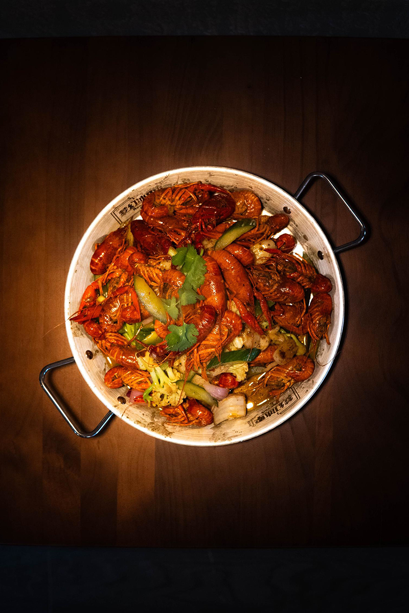 spicy crawfish pot with veggies at 梦幻冰季 - ICERA，a Asian Fusion BBQ Restaurant in New York