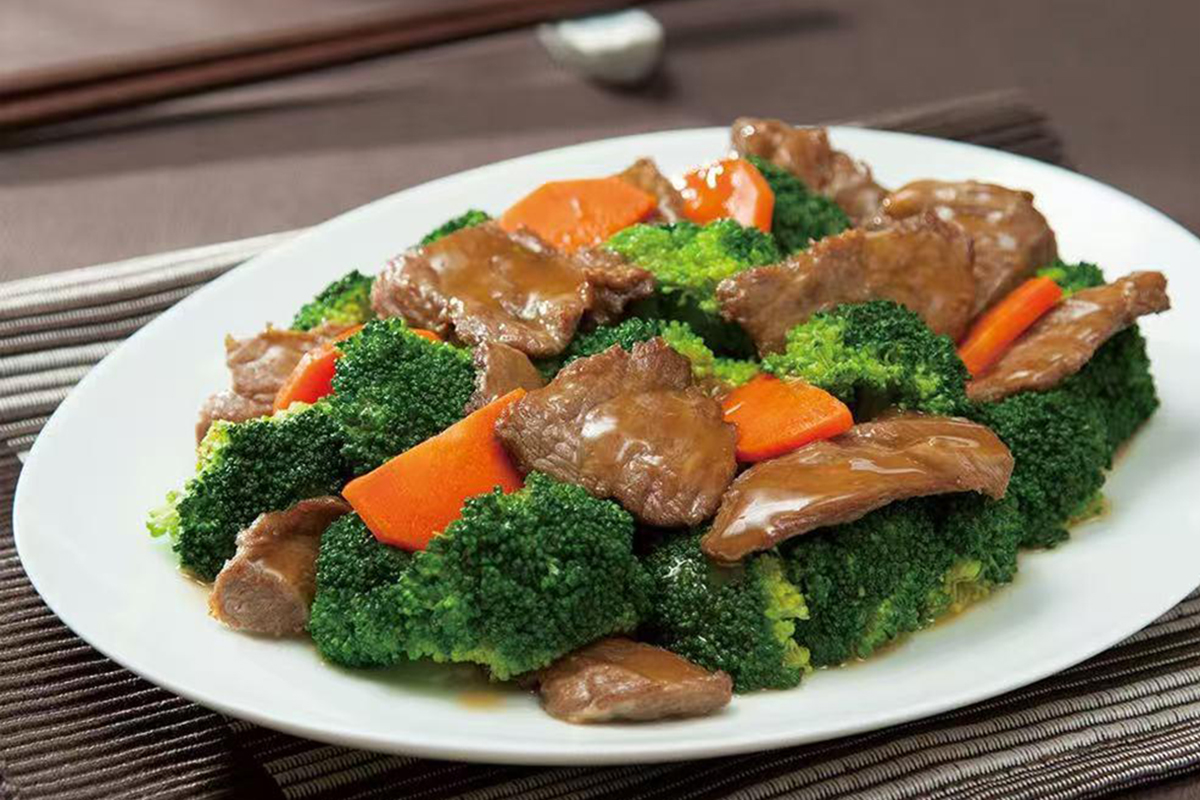 Braised beef stir-fried with fresh broccoli and carrot chunks at Jackie Chan's Chinese Restaurant in Philadelphia